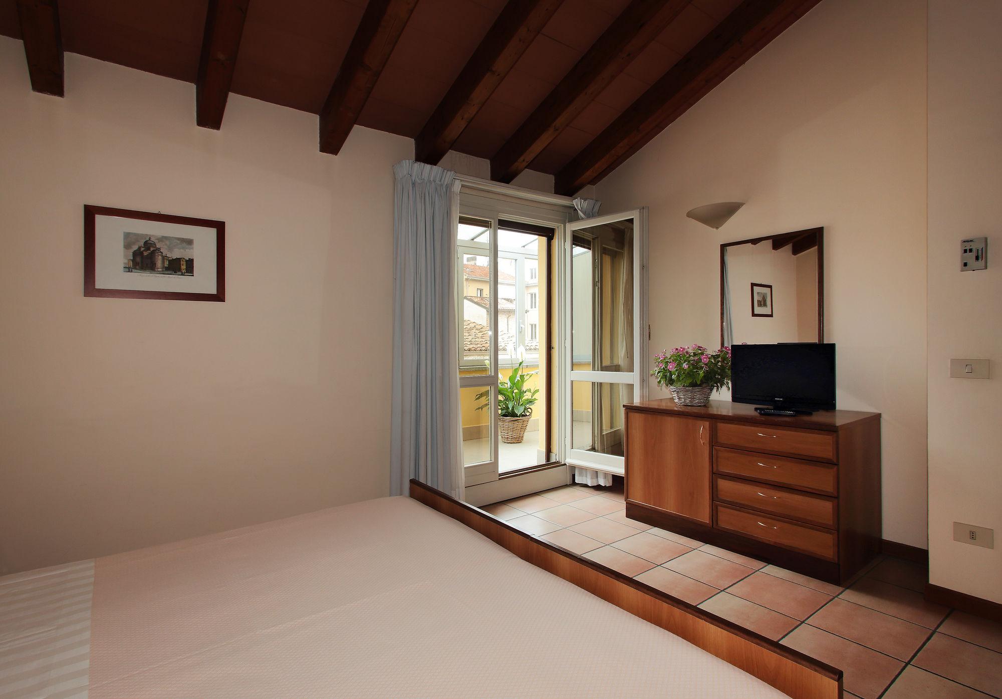 Aparthotel Residenza Le Cupole Parma Exteriér fotografie